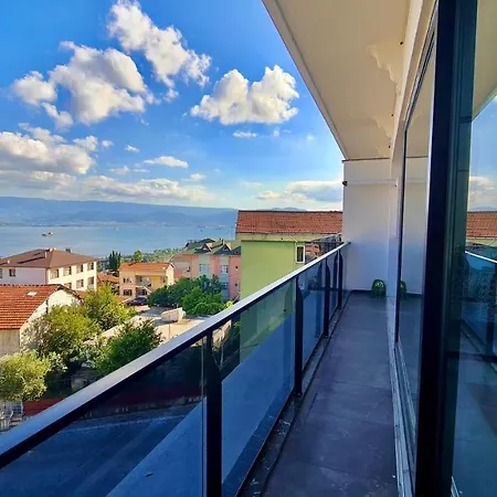 Amazing Sea & Mountain Duplex In *